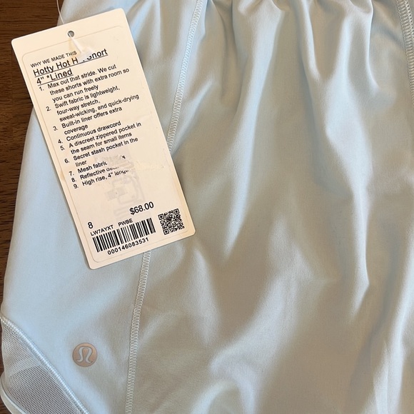 NWT Lululemon Hotty Hot Shorts 4” - Picture 3 of 4